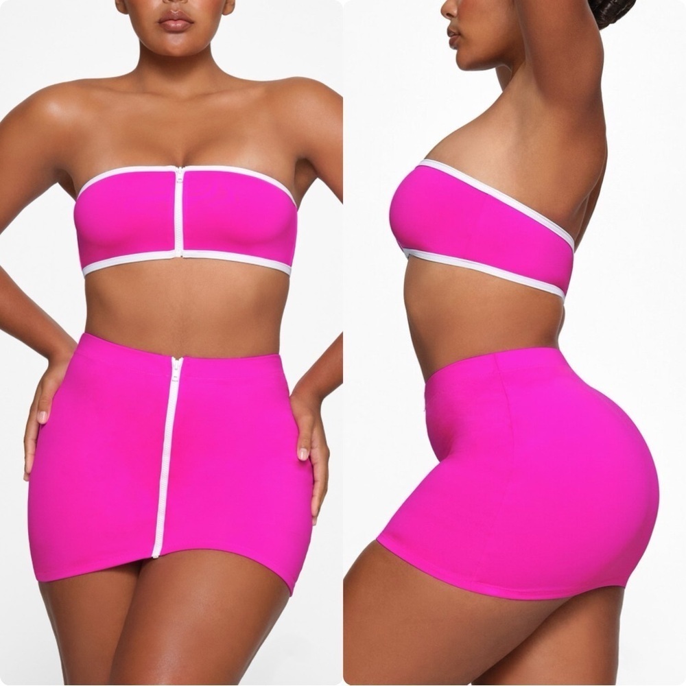 NWT SKIMS Size XS Swim Zip-Up Mini Skirt in Hibiscus